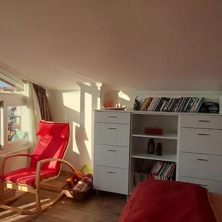 Aj Muestakil Ev Doert Odali