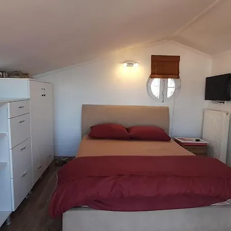 Aj Muestakil Ev Doert Odali * Ayvalı