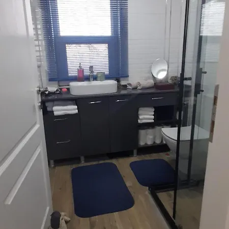 Aj Muestakil Ev Doert Odali Casa de Férias *