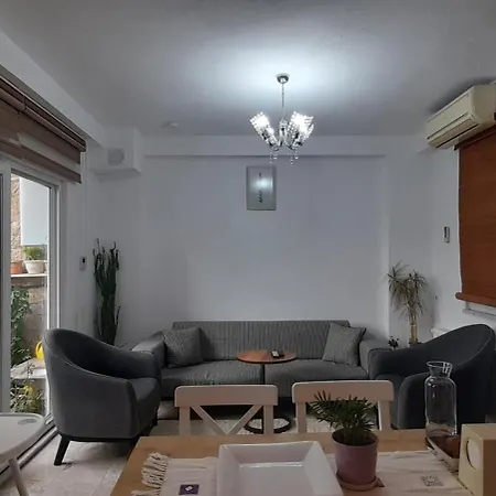 Aj Muestakil Ev Doert Odali Vakantiehuis *