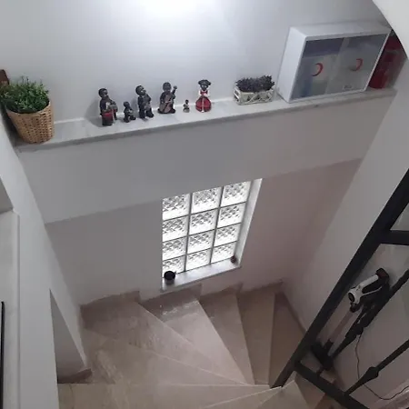 Aj Muestakil Ev Doert Odali Casa de Férias