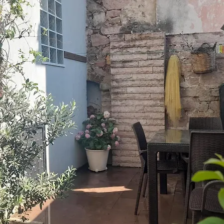 Aj Muestakil Ev Doert Odali Ayvalı