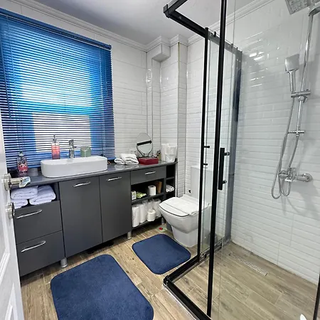 Aj Muestakil Ev Doert Odali